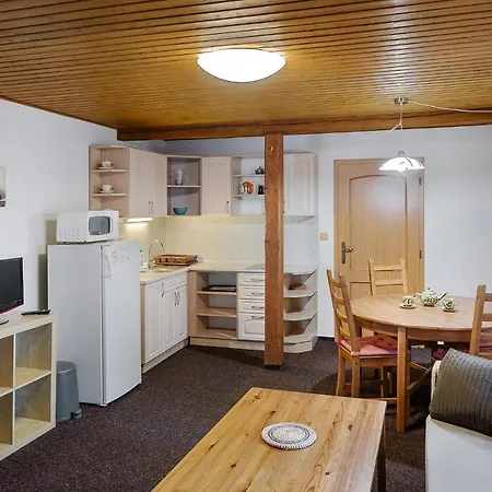 Chaloupka Slamenka *