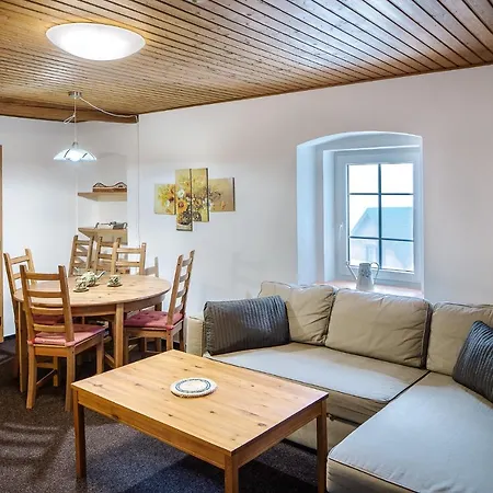 Chaloupka Slamenka *