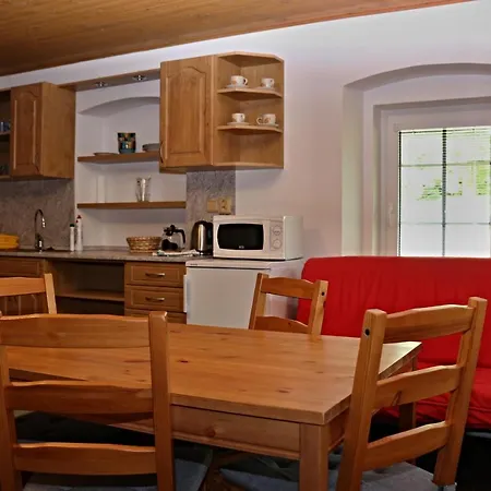 Lodge Chaloupka Slamenka Loucna pod Klinovcem