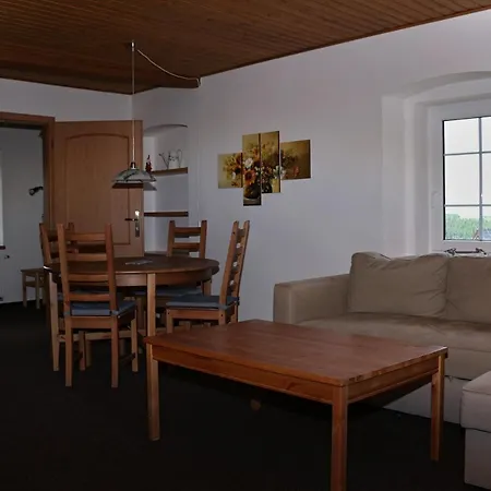 Chaloupka Slamenka *