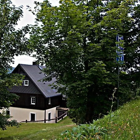 Chaloupka Slamenka Lodge *