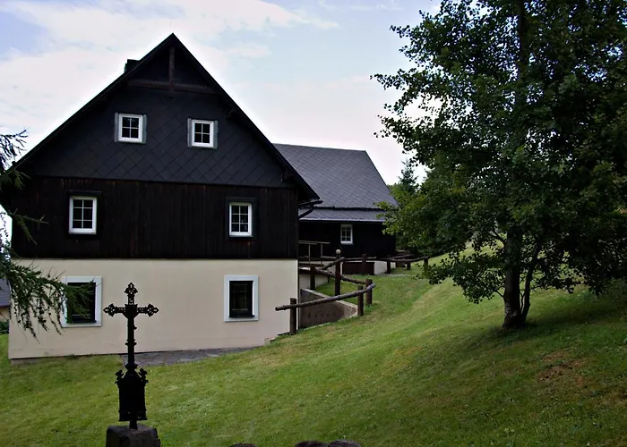 Chaloupka Slamenka Loucna pod Klinovcem