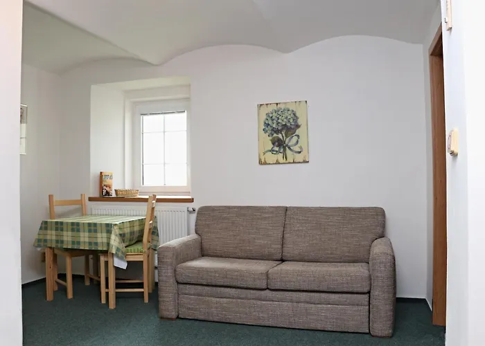 Chaloupka Slamenka * Loucna pod Klinovcem