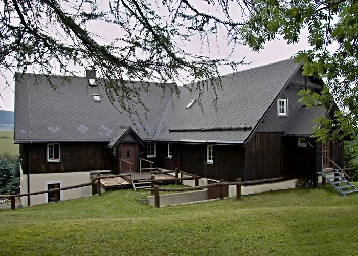 Chaloupka Slamenka * Loučná pod Klínovcem